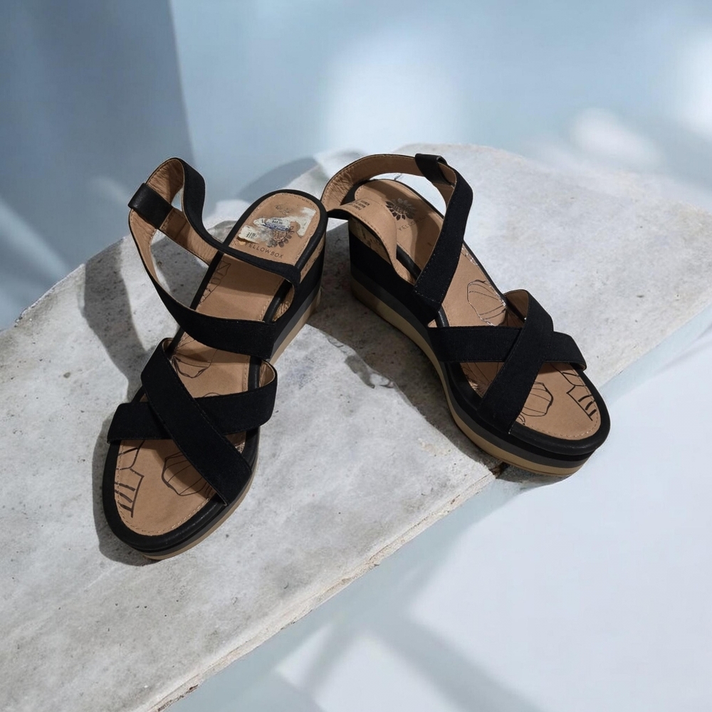 Women’s Black Platform Strappy Sandals By Yellowbox Size 7 1/2 EUC!